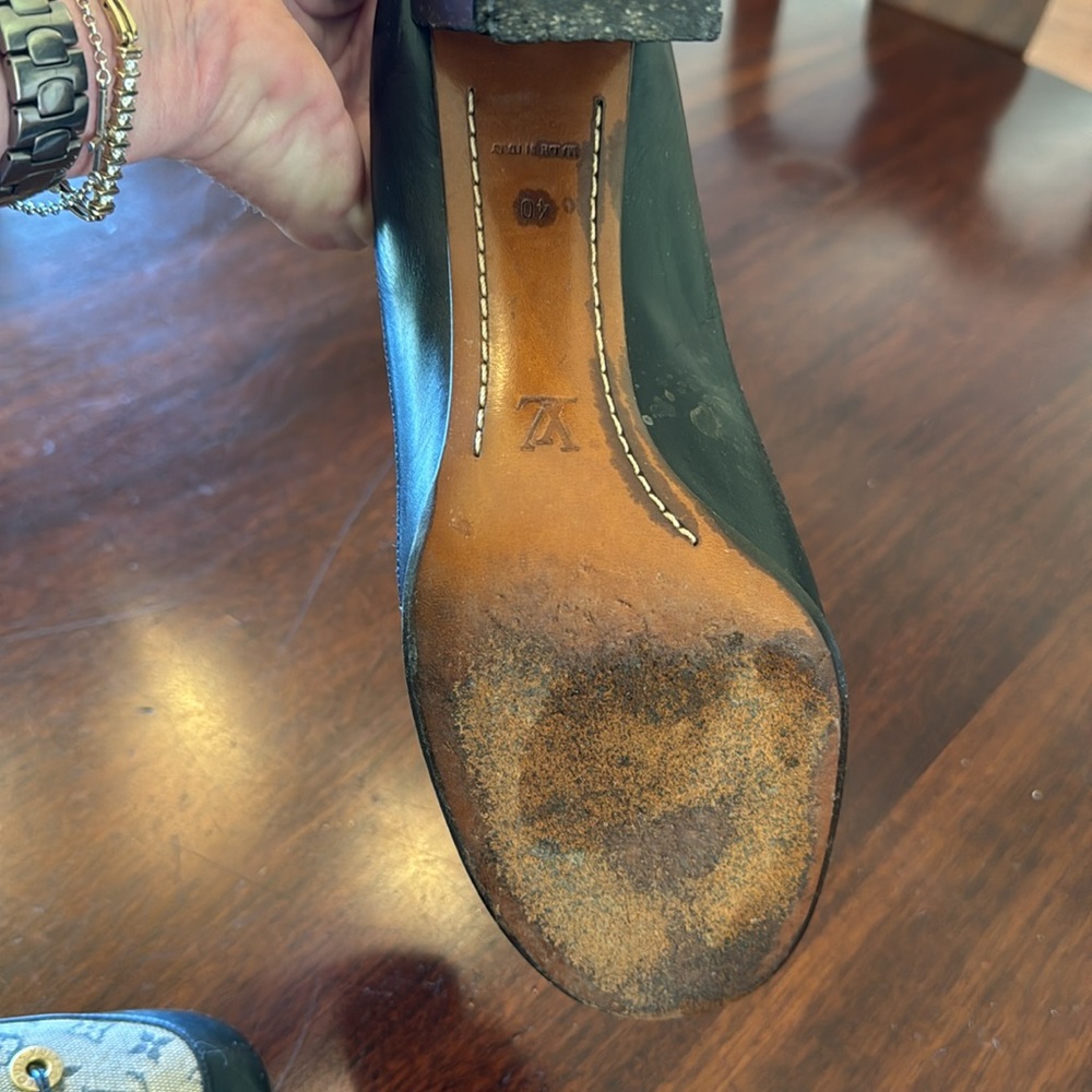 Louis Vuitton pumps - Picture 6 of 7
